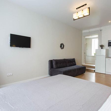 Lux Studio Near Metro Yaroslava Mudroho, Universytet - Chernyshevska Str 95-4 Харков Екстериор снимка