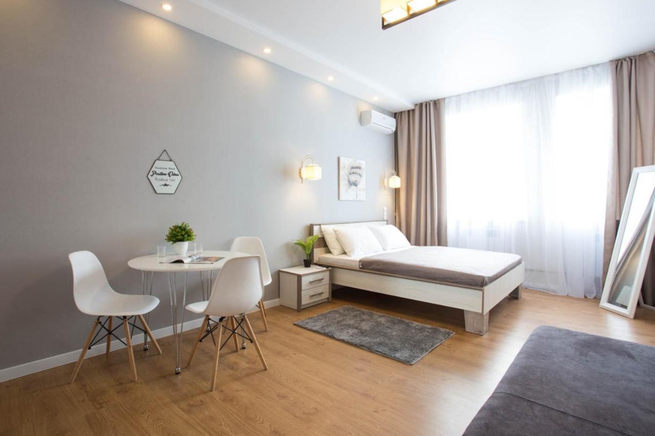 Lux Studio Near Metro Yaroslava Mudroho, Universytet - Chernyshevska Str 95-4 Харков Екстериор снимка
