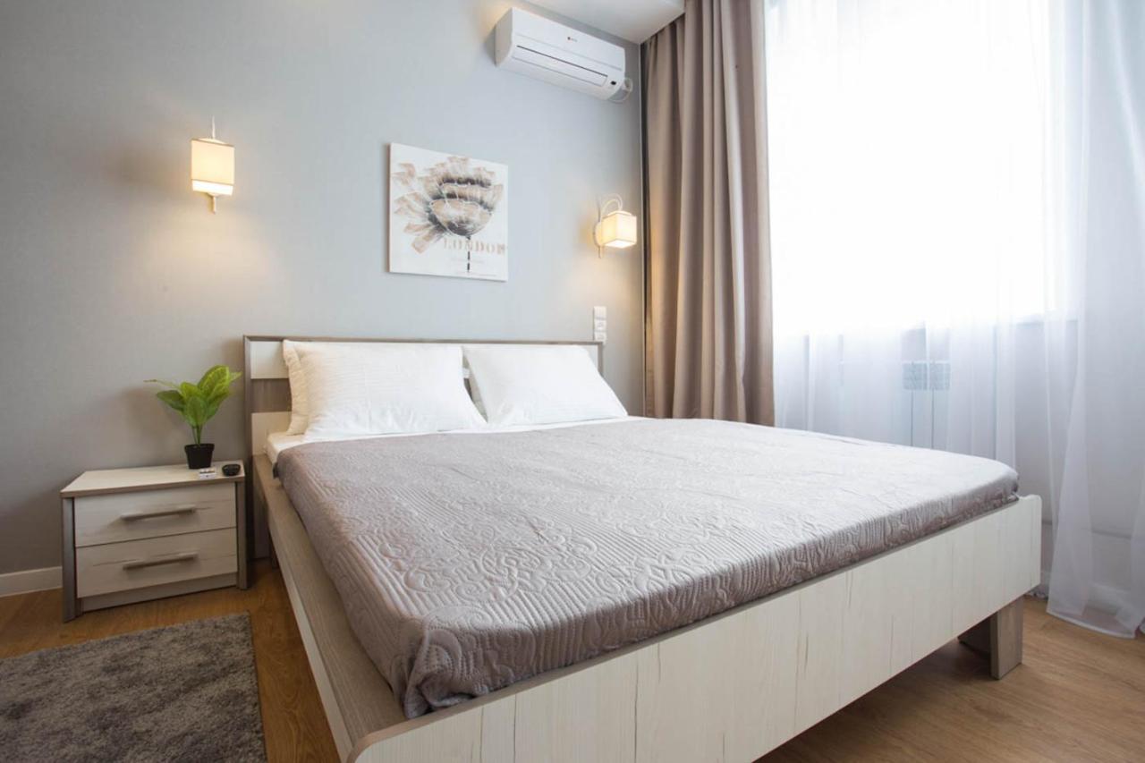 Lux Studio Near Metro Yaroslava Mudroho, Universytet - Chernyshevska Str 95-4 Харков Екстериор снимка