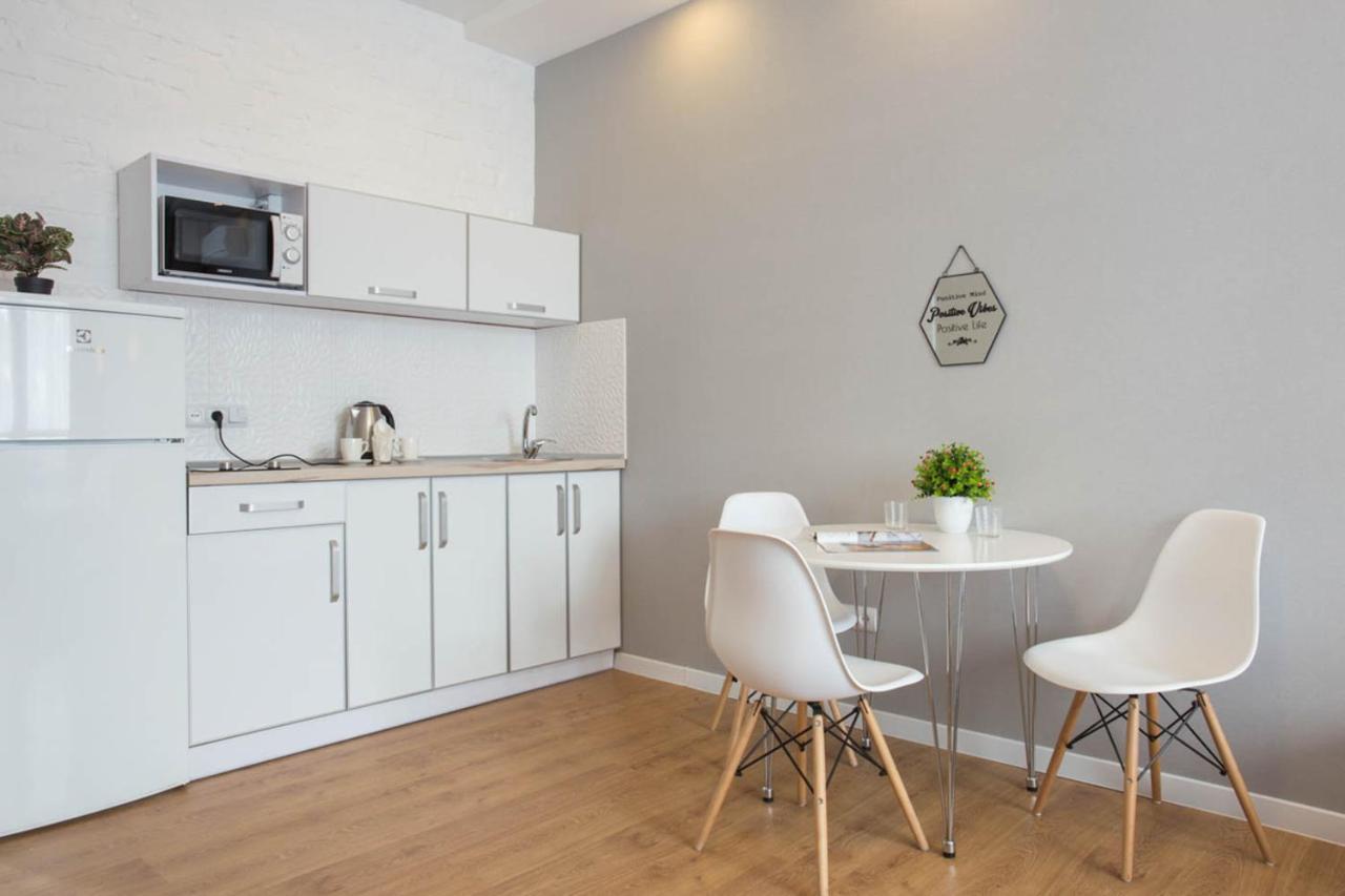 Lux Studio Near Metro Yaroslava Mudroho, Universytet - Chernyshevska Str 95-4 Харков Екстериор снимка