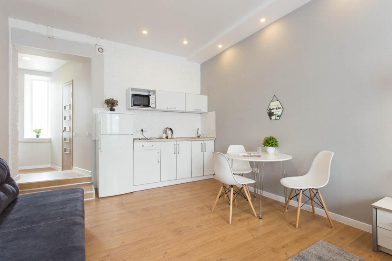 Lux Studio Near Metro Yaroslava Mudroho, Universytet - Chernyshevska Str 95-4 Харков Екстериор снимка